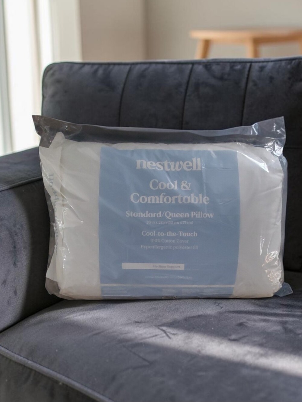 New Nestwell Cool & Comfortable Standard/Queen Pillow -Medium Support.